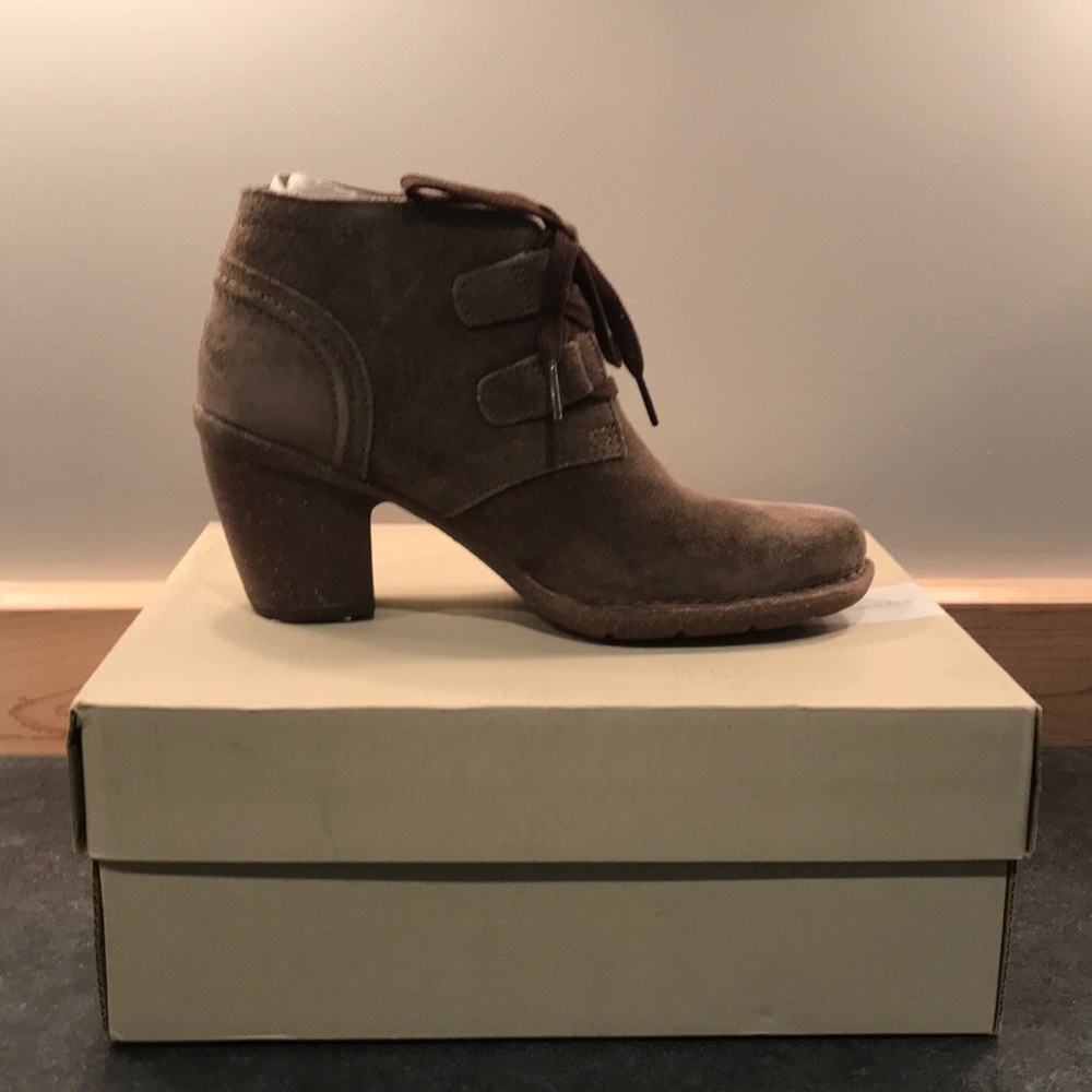 Clark’s Carleta Lyon Khaki Suede Bootie